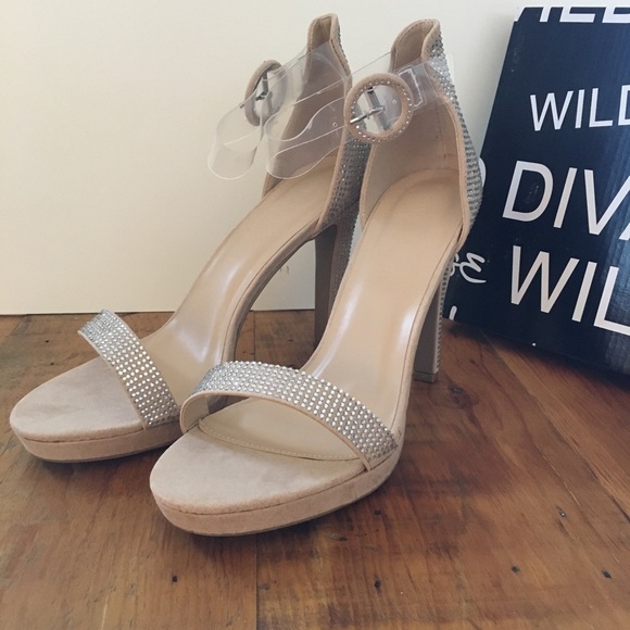 Wild Diva Lounge - Ayala - Embellished San… - Picture 2 of 6